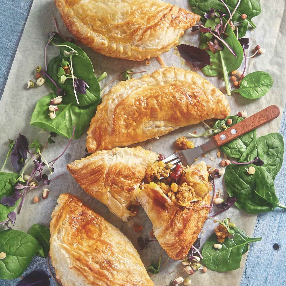 Minced Beef Paratha Calzone (Closed Pizza) Serves: 4 – Kawan Food